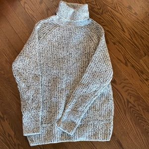 Roots knit sweater- salt and pepper - never worn